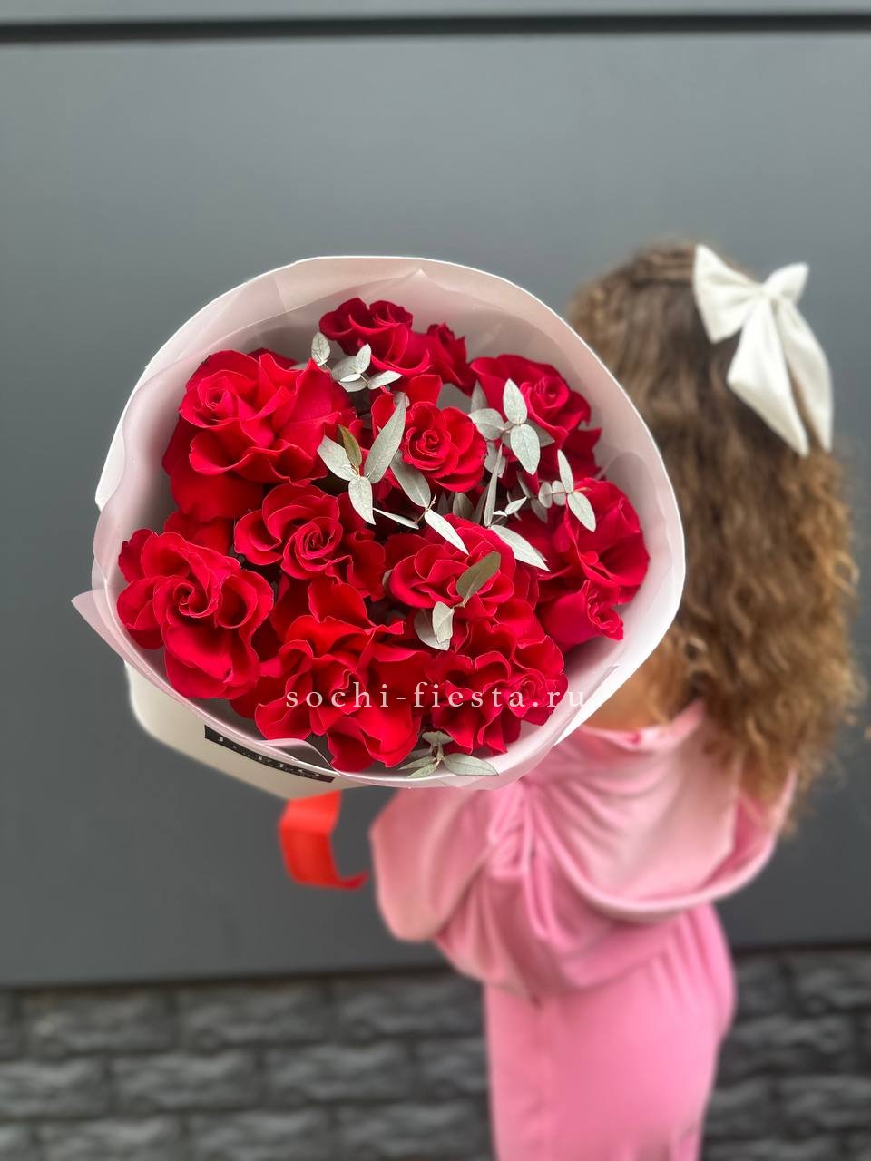 Красные французские розы — доставка цветов Набережных Челнах