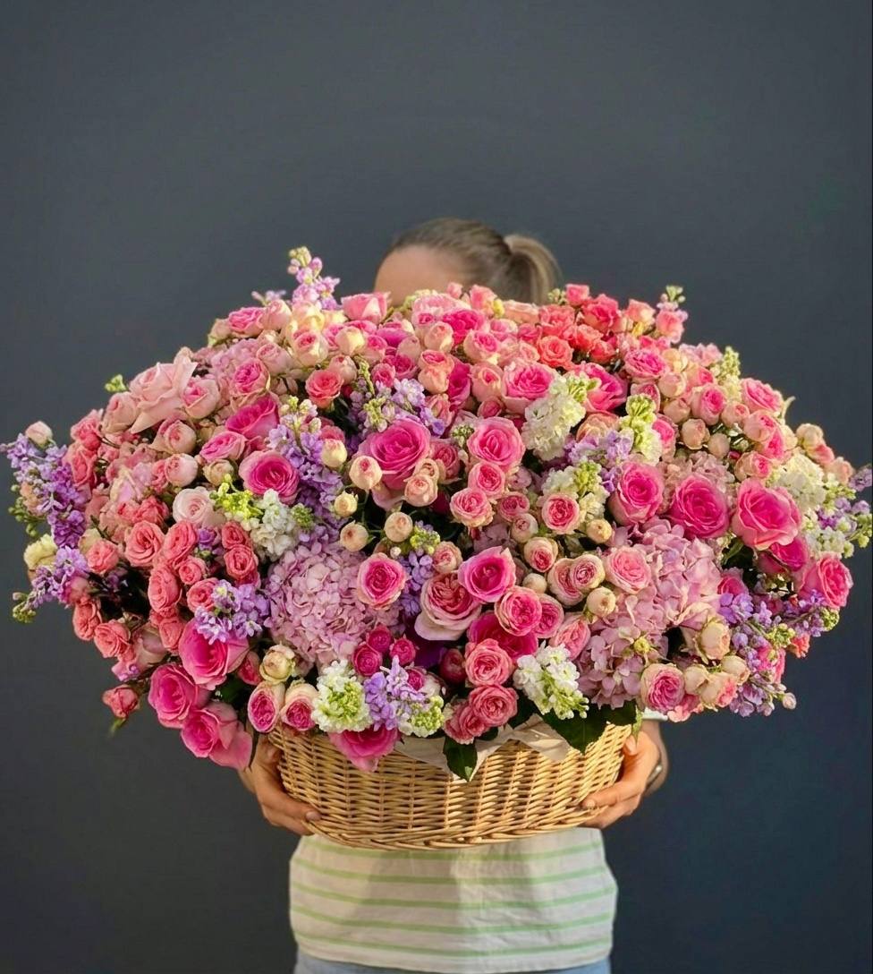 Корзины с цветами — заказать в Набережных Челнах