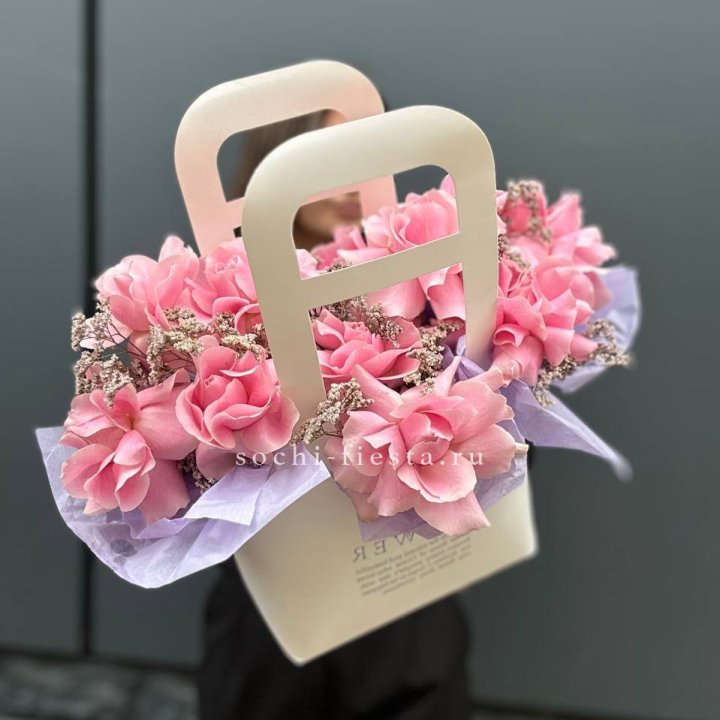 Сумочка розовых роз "Плинки" в Набережных Челнах