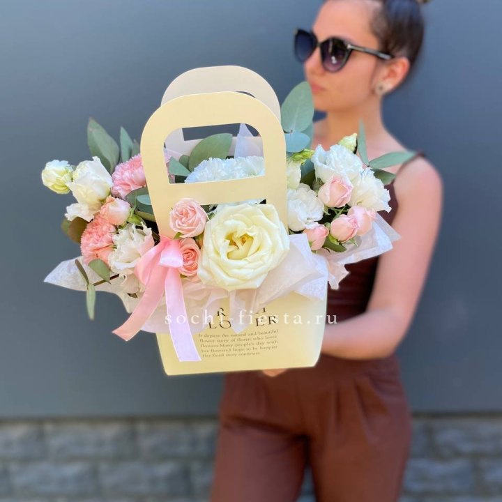 Цветочная сумочка "Рафаэль" в Набережных Челнах