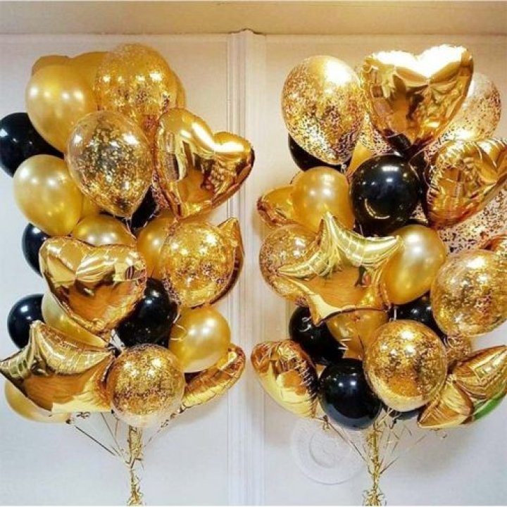 Фонтан шаров "Чёрное золото" в Набережных Челнах