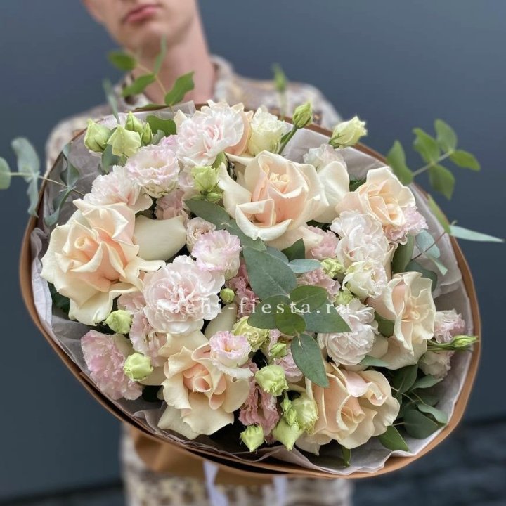  Букет кремовых роз "Мокко" в Набережных Челнах