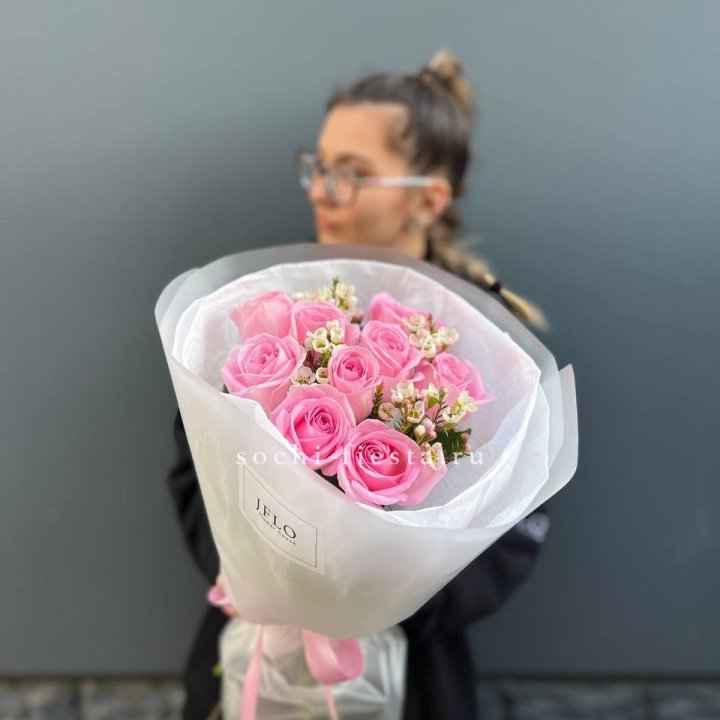 Букет розовых роз  в Набережных Челнах