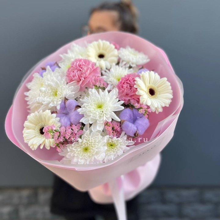 Букет цветов "Пинк спринг" в Набережных Челнах