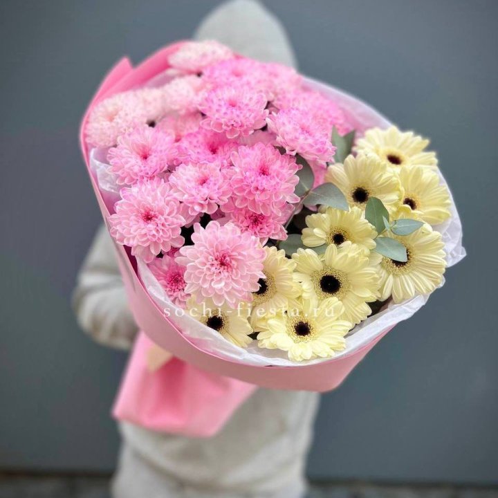 Дуо хризантем и гербер в Набережных Челнах