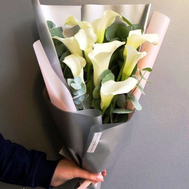 Каллы с эвкалиптом в Набережных Челнах