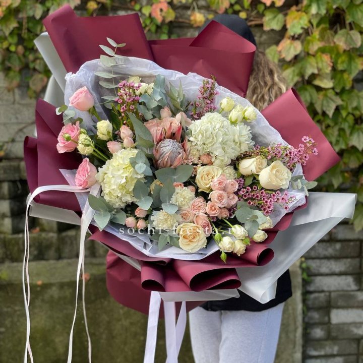 Авторский букет с протеей №1 в Набережных Челнах