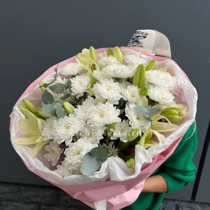  Букет  хризантемы и лилии с доставкой в Набережных Челнах