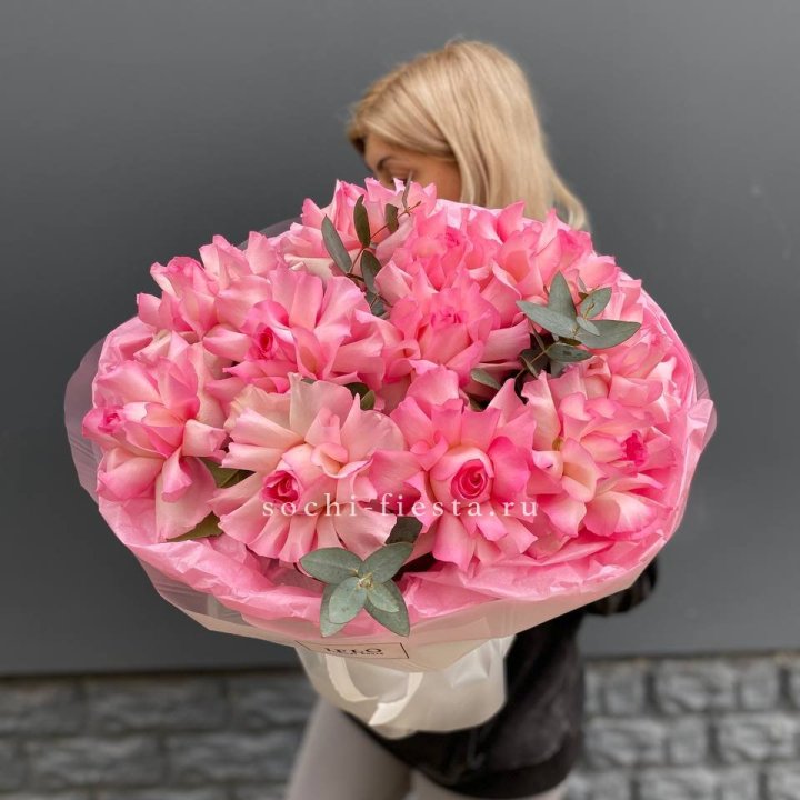 11 французских роз с доставкой в Набережных Челнах