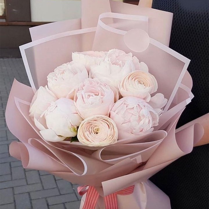 Пионы и ранункулюсы в Набережных Челнах