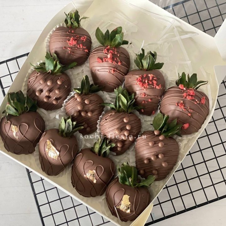 Клубника в шоколаде 12 ягод в Набережных Челнах