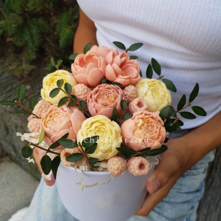 Шоколадный букет с ягодами в Набережных Челнах