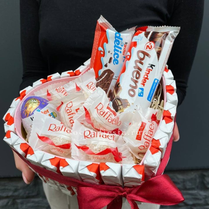 Подарочный набор сердце с Киндерами и Рафаэлло в Набережных Челнах