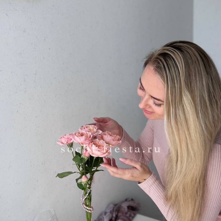 Цветочная подписка "Пакет маленький" в Набережных Челнах