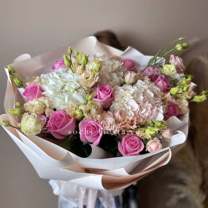 Дизайнерский букет "Каролина" в Набережных Челнах