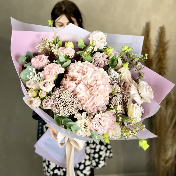 Дизайнерский букет "Трели кримс" в Набережных Челнах