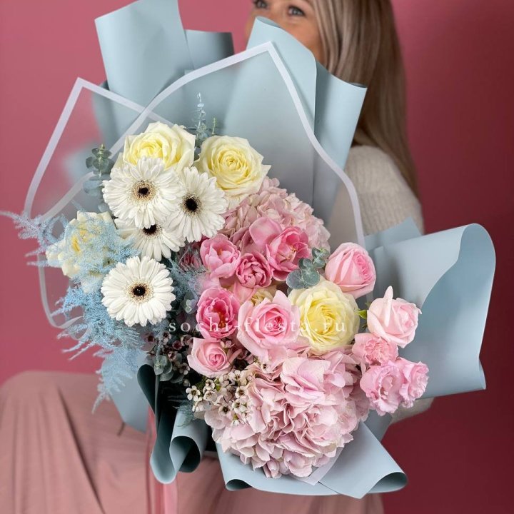 Дизайнерский букет "Адель" в Набережных Челнах