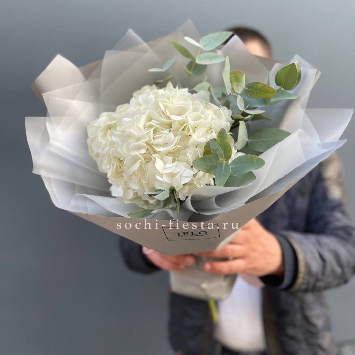  Букет  из белой гортензии в Набережных Челнах
