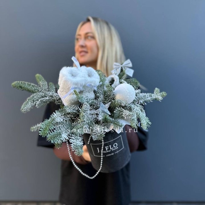 Новогодний бокс "Ботс вайт" в Набережных Челнах