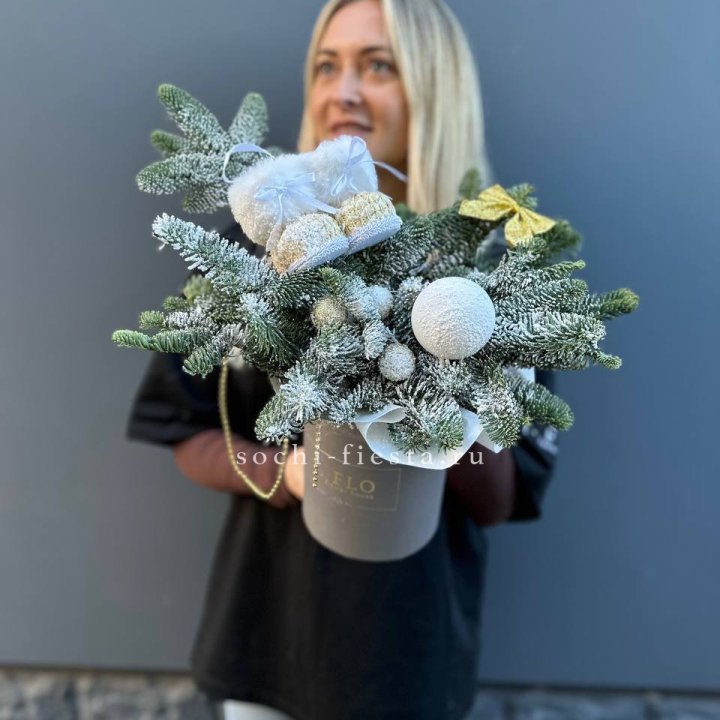 Новогодний бокс "Ботс голд" в Набережных Челнах