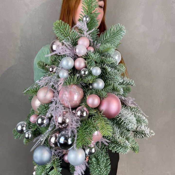 Новогодняя елочка "Розе голд" в Набережных Челнах