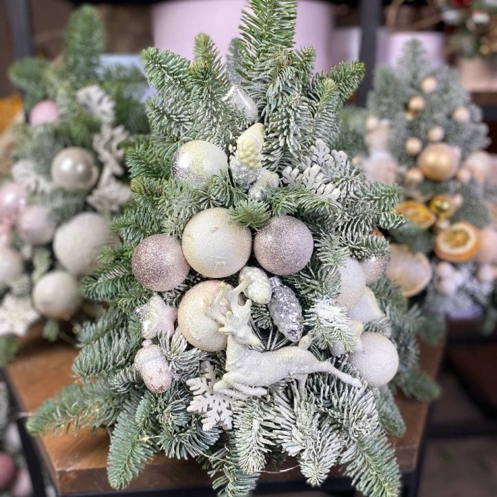 Ёлочка "Хепи крисмас" в Набережных Челнах