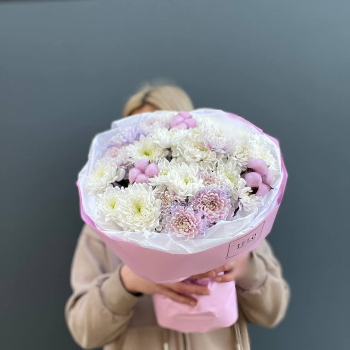 7 нежных хризантем в Набережных Челнах