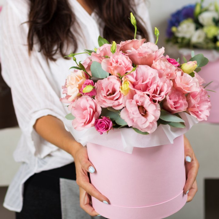 Эустома в шляпной коробке в Набережных Челнах