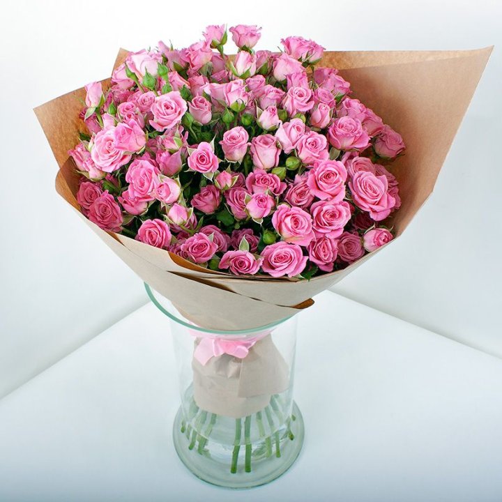 15 кустовых роз в Набережных Челнах