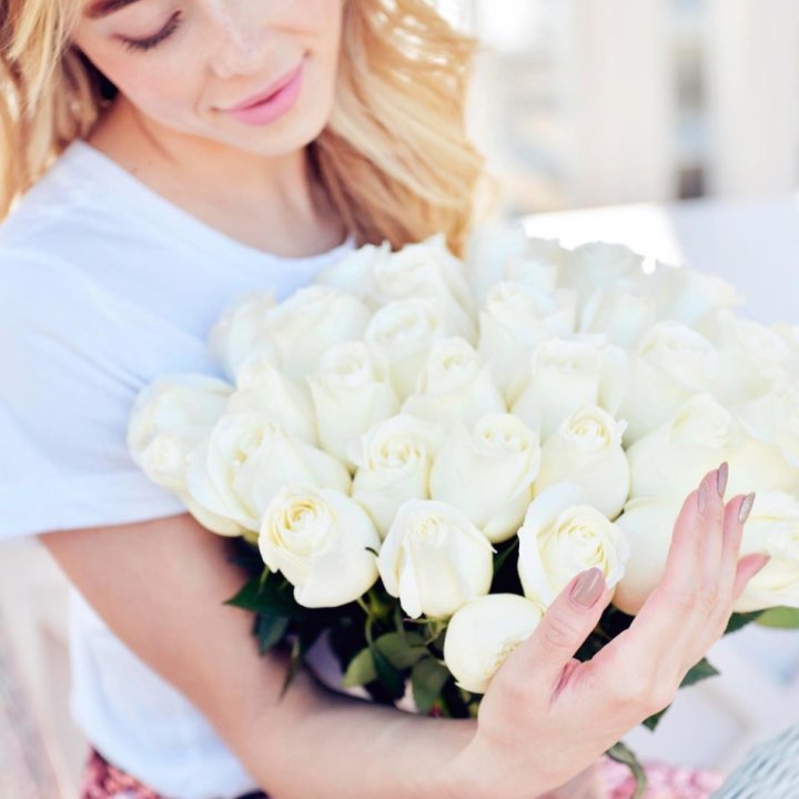 Букет высоких роз "Облака" в Набережных Челнах