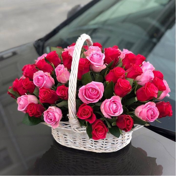 Корзина с розами  в Набережных Челнах