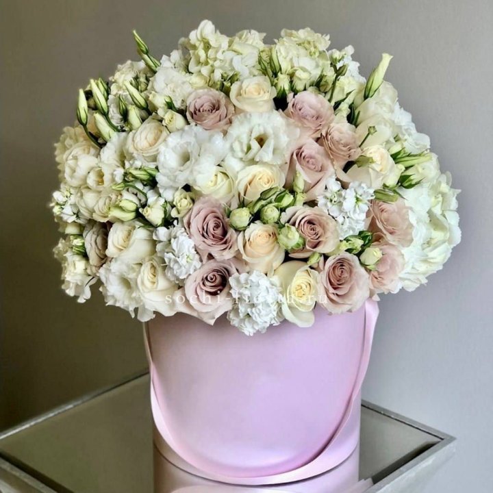 Цветочный бокс "Бриджит" в Набережных Челнах