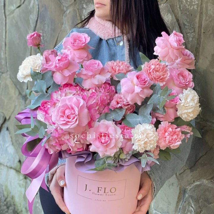 Цветочный бокс "Эсмиральда" в Набережных Челнах