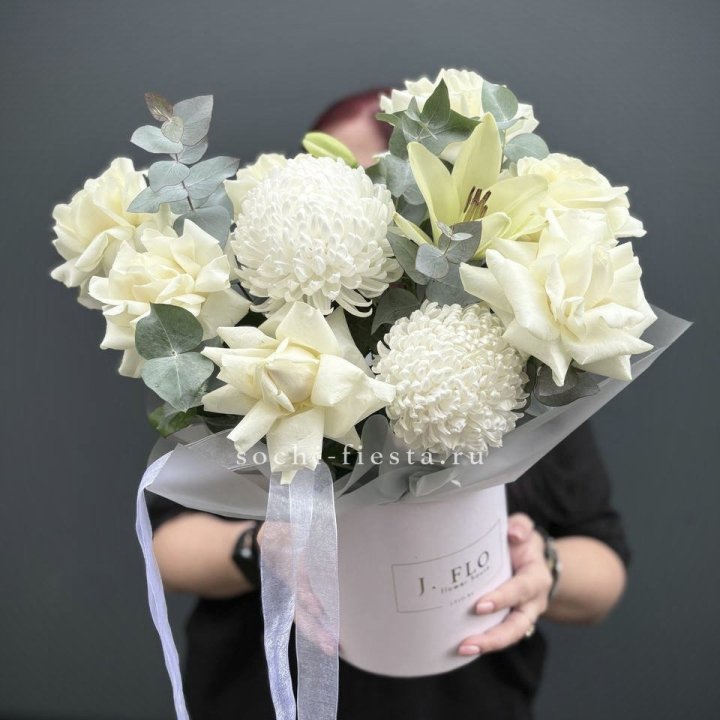 Цветы в шляпной коробке  в Набережных Челнах