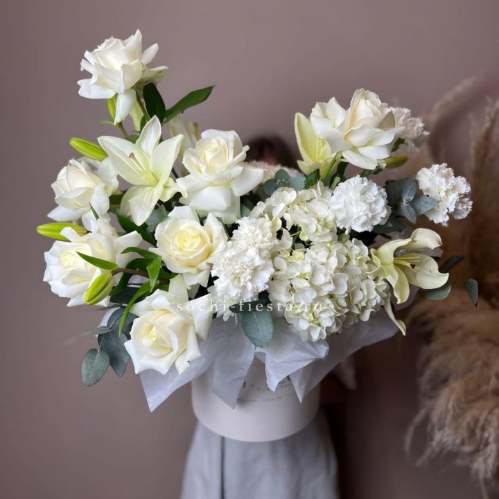 Цветочный бокс "Вайт дримс" в Набережных Челнах