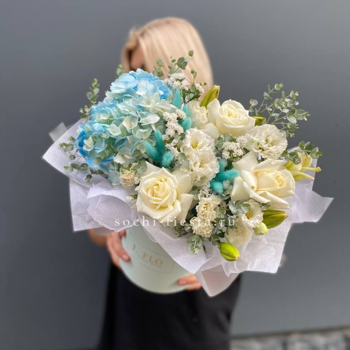 Цилиндр в голубых оттенках №1 в Набережных Челнах