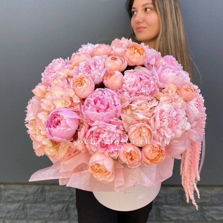 Коробка с пионами "Дабл фловер" в Набережных Челнах