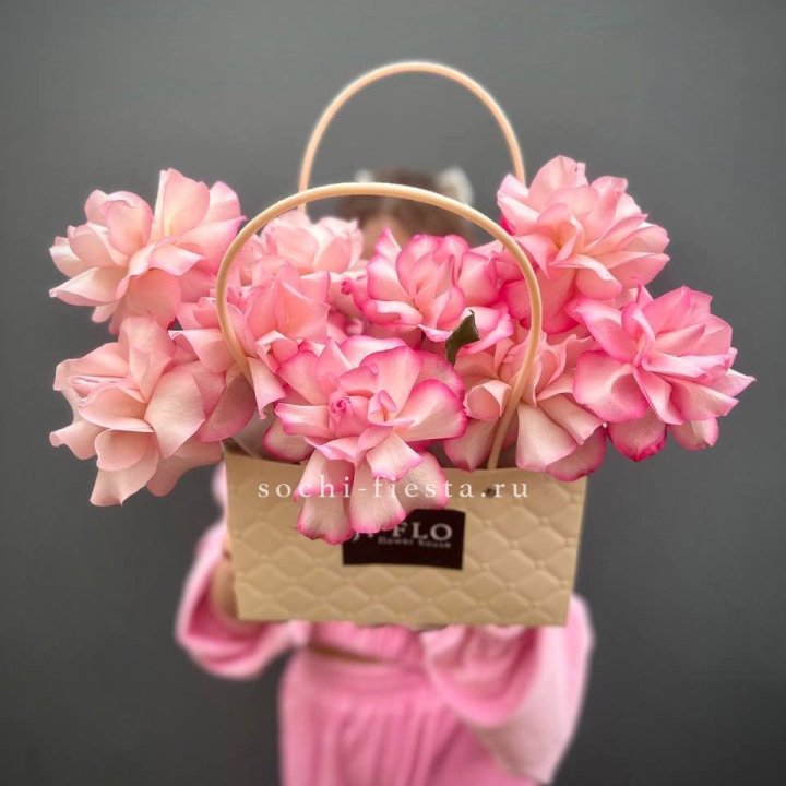 Сумочка розовых роз Венди в Набережных Челнах