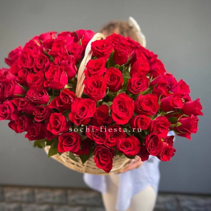 121 красная роза в корзине   в Набережных Челнах