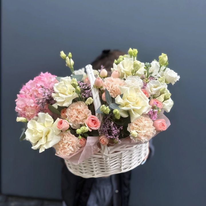 Цветочная корзина "Софтнес" в Набережных Челнах