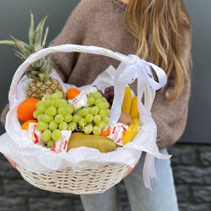 Фруктовая корзина №4 с доставкой в Набережных Челнах