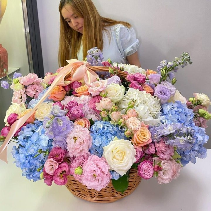 Авторская корзина "Экстра" с доставкой в Набережных Челнах