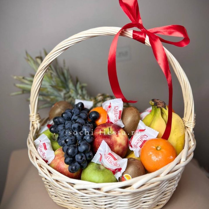Фруктовая корзина №3 с доставкой в Набережных Челнах