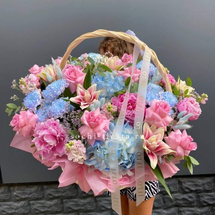 Яркая корзина "Летнее настроение" в Набережных Челнах