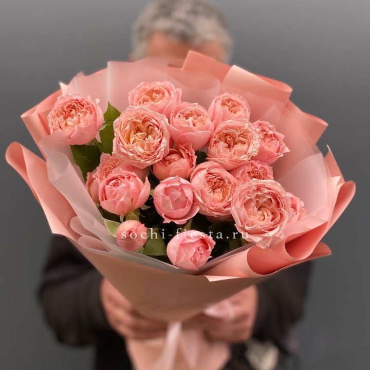 Букет комплимент из кустовых роз Джульетта в Набережных Челнах