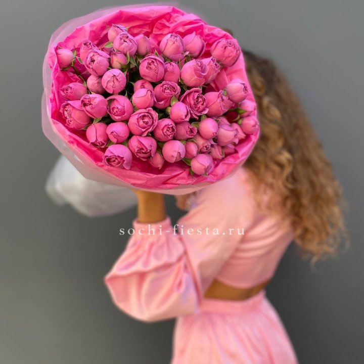 Букет из пионовидных роз  в Набережных Челнах