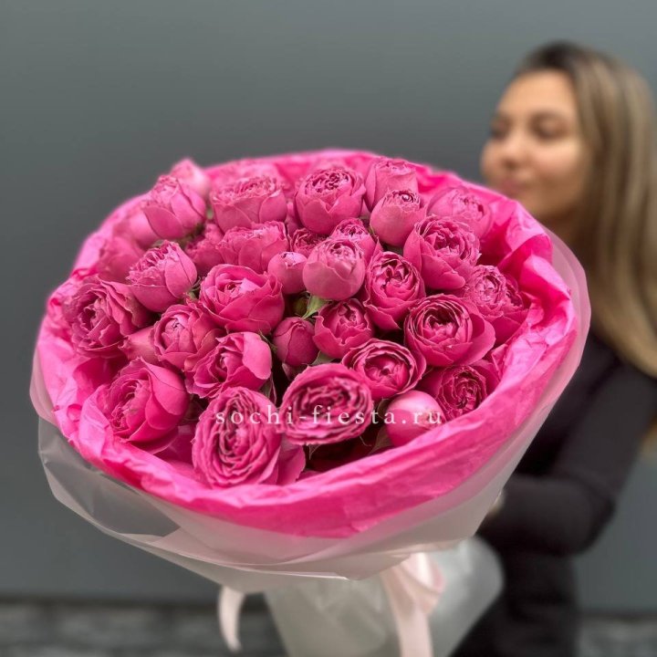 Букет из пионовидных роз  в Набережных Челнах