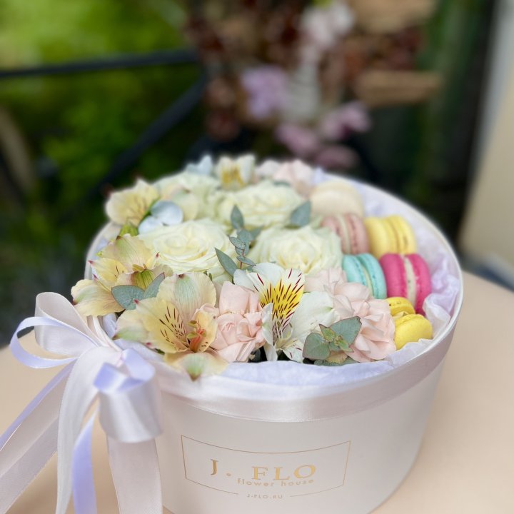 Цветочный бокс "Ника" в Набережных Челнах