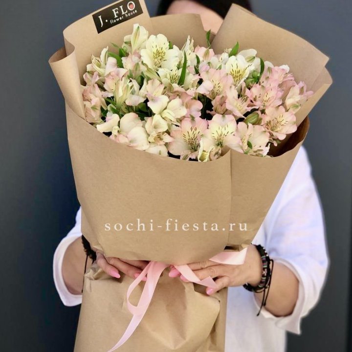 17  альстромерий в крафте в Набережных Челнах