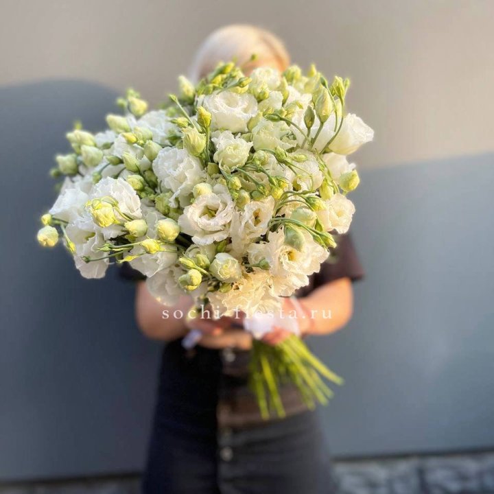 Букет эустом под ленту  в Набережных Челнах